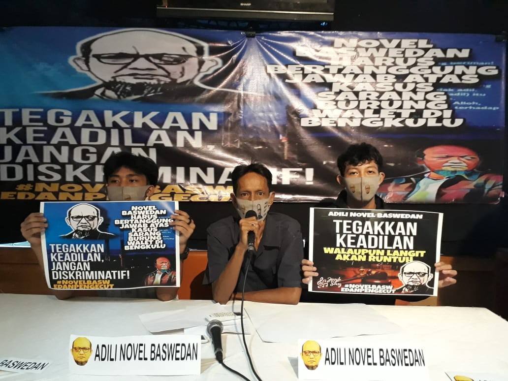 Sentil Novel, Aktivis: Sepandai-pandainya Tupai Melompat, Dia Jatuh Juga!