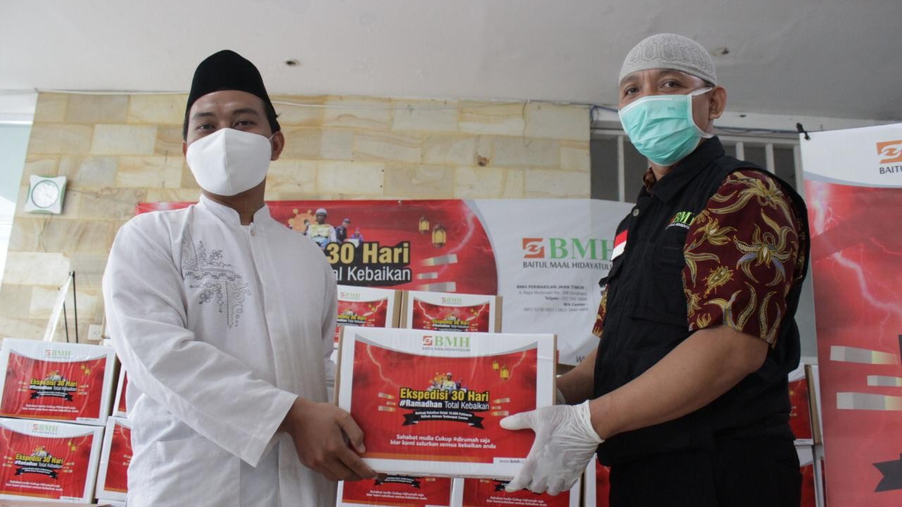 Laznas BMH Salurkan 1.000 Paket untuk Dai dan Guru Ngaji