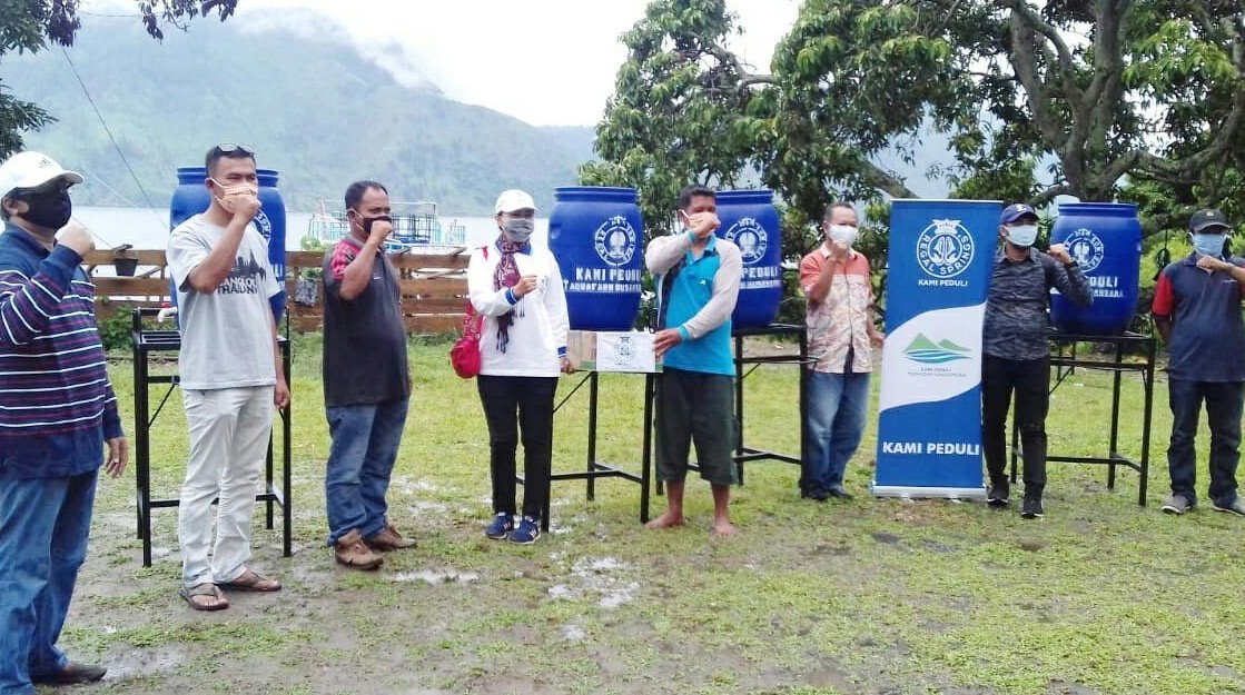 Regal Springs Indonesia Serahkan Bantuan COVID-19 ke Samosir dan Toba