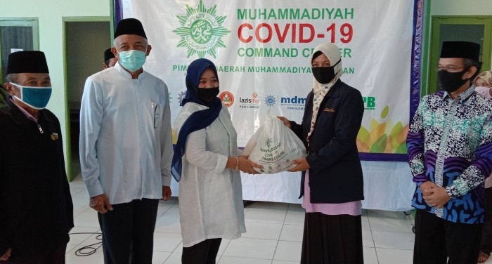Muhammadiyah Sleman Bagikan 3000 Paket Sembako Untuk Guru dan Karyawan