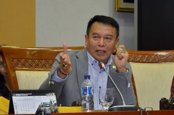 TB Hasanuddin: Tak Mudah Menjatuhkan Presiden Pilihan Rakyat