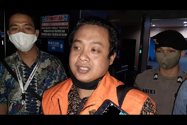 Minta Maaf, Miftahul Ulum Akui Tak Kenal Achsanul Qosasi dan Adi Toegarisman