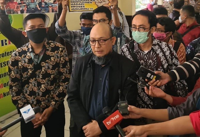 Penyerang Novel Dituntut Ringan, Pengacara: Sudah Diduga dari Awal