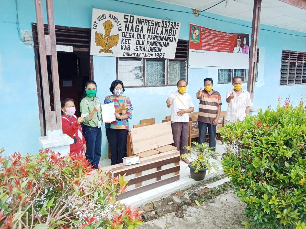 PT PTL Berikan Bantuan Alat Sekolah, Kepala Sekolah : Terima Kasih