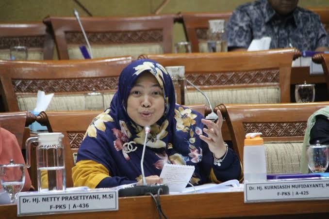 Indonesia Peringkat 1 Covid-19 di Asia Tenggara, Indikator Kesehatan Lain Juga Jeblok