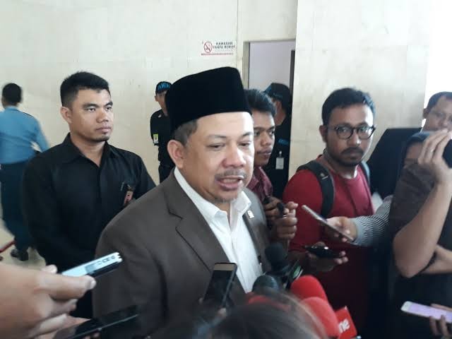 Fahri Hamzah Minta Mendagri Jadikan E-KTP Single Identity Number
