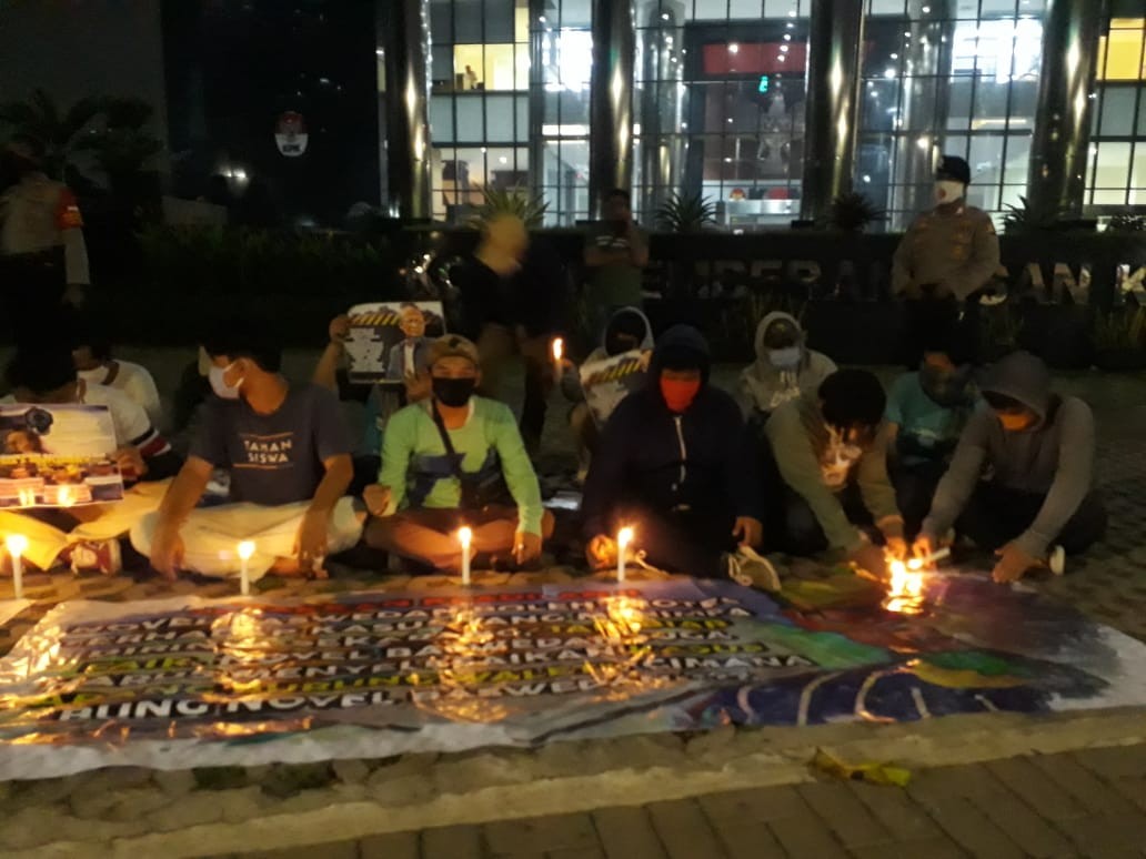 Aksi Jumat Keramat, Aktivis Serukan Tritura Desak Novel Diadili