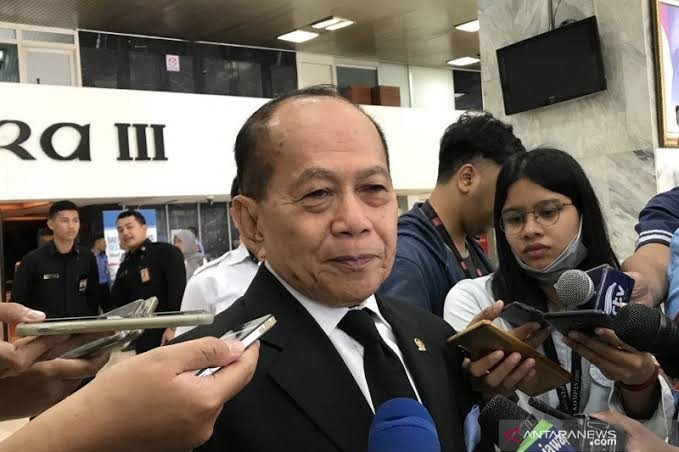 Syarif Hasan: Pemerintah Harusnya Mampu Tekan Laju Penyebaran COVID-19