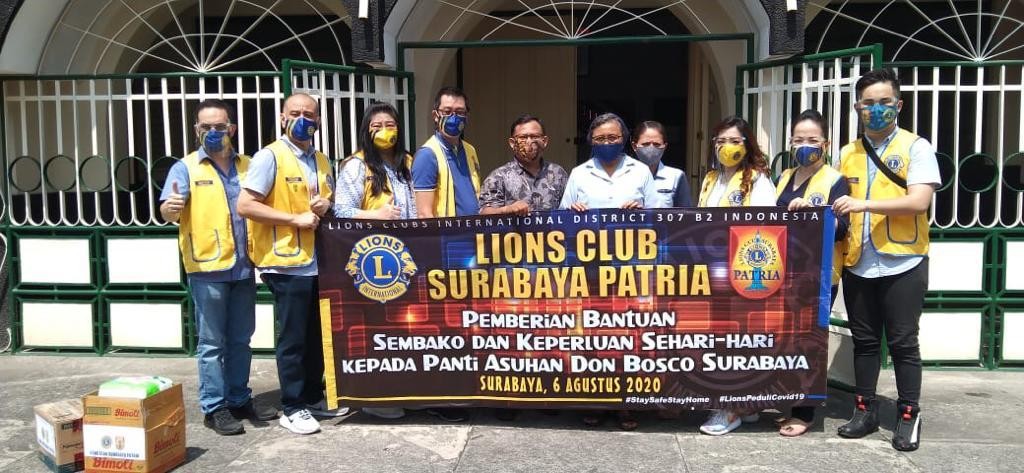 Lions Club Surabaya Patria Sumbangkan Paket Sembako pada Panti Asuhan Don Bosco
