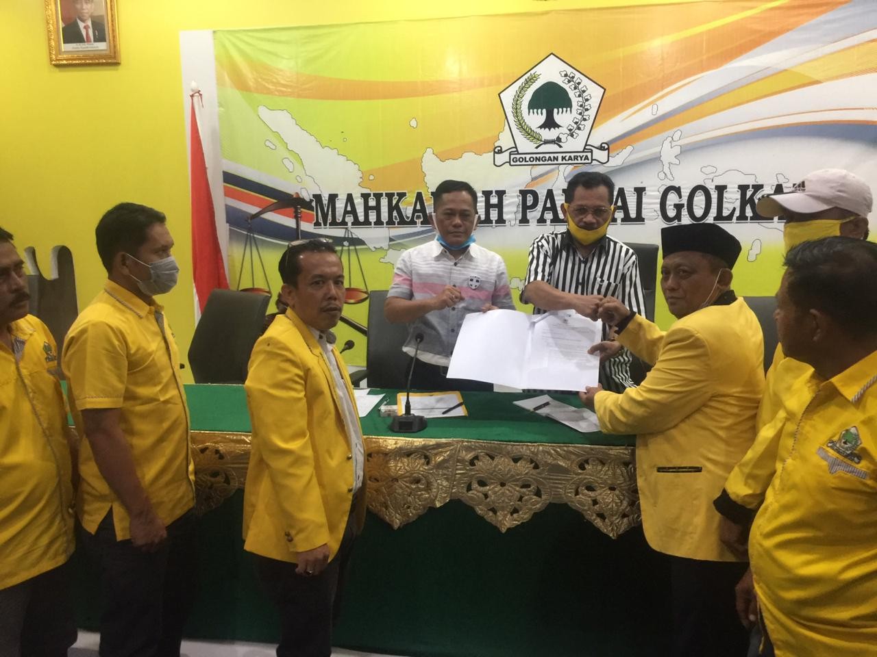 Kader Golkar Bekasi Layangkan Mosi Ke DPP Golkar