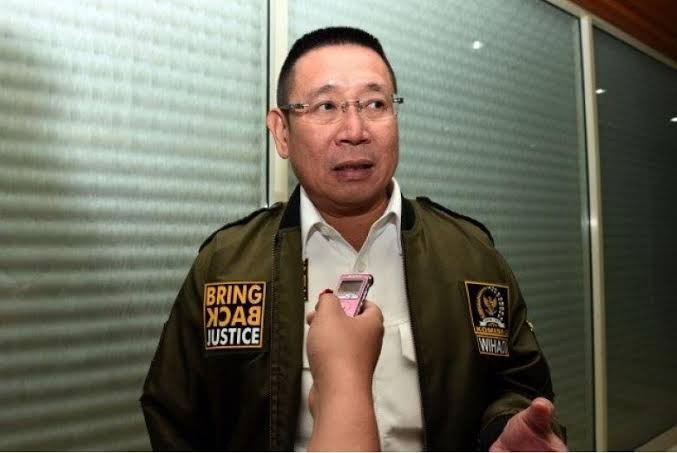 Komjak Disurati Kejagung Agar Tak Periksa Pinangki, DPR Curiga Ada Intervensi