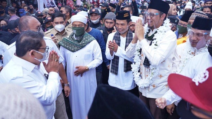 Bersama Fadli Zon, UAS Antar Erman Safar ke KPUD