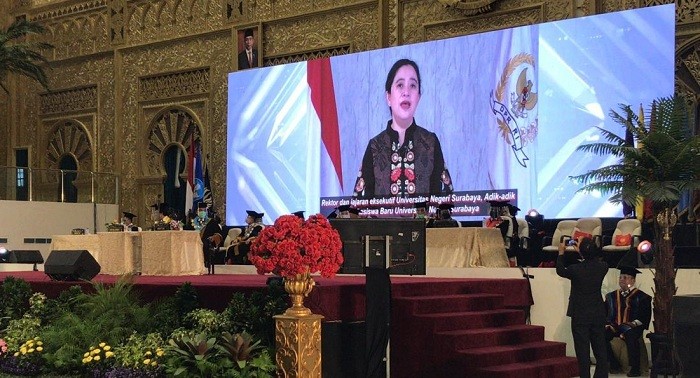 Puan Maharani Pesan ke Mahasiswa Baru Unesa: Ojo Pedhot Oyot