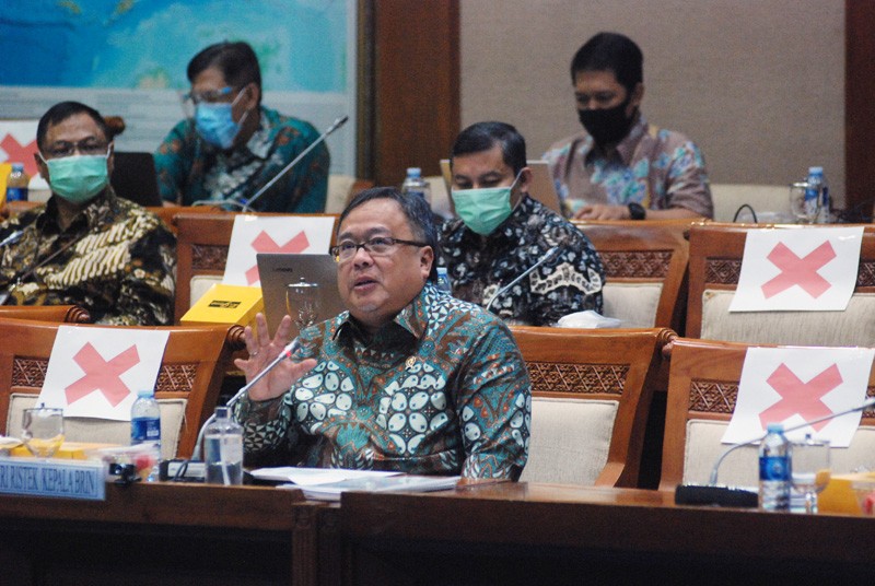 Menritek Bahas Vaksin Covid-19 Di Komisi VII DPR