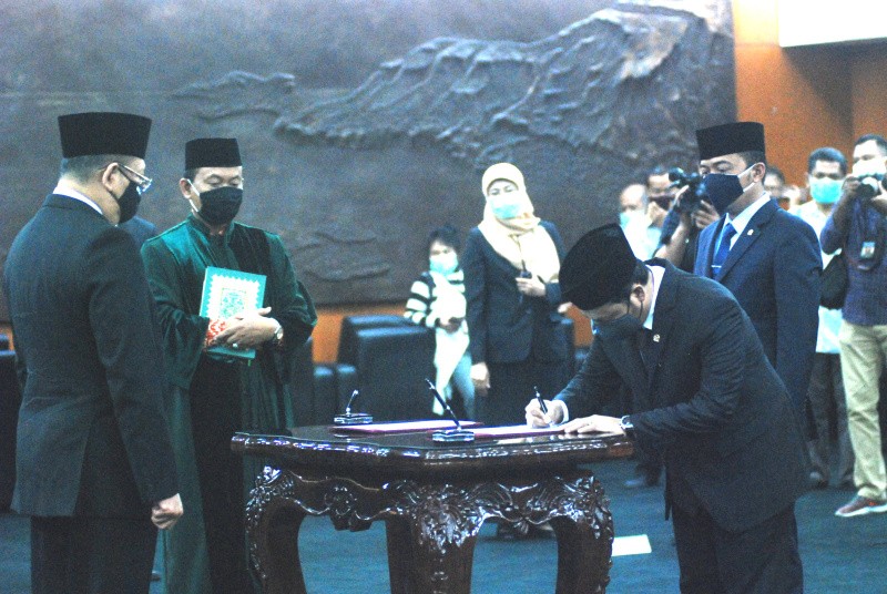 Ketua MPR Bambang Soesatyo Lantik Dua Anggota MPR Pengganti Antar Waktu