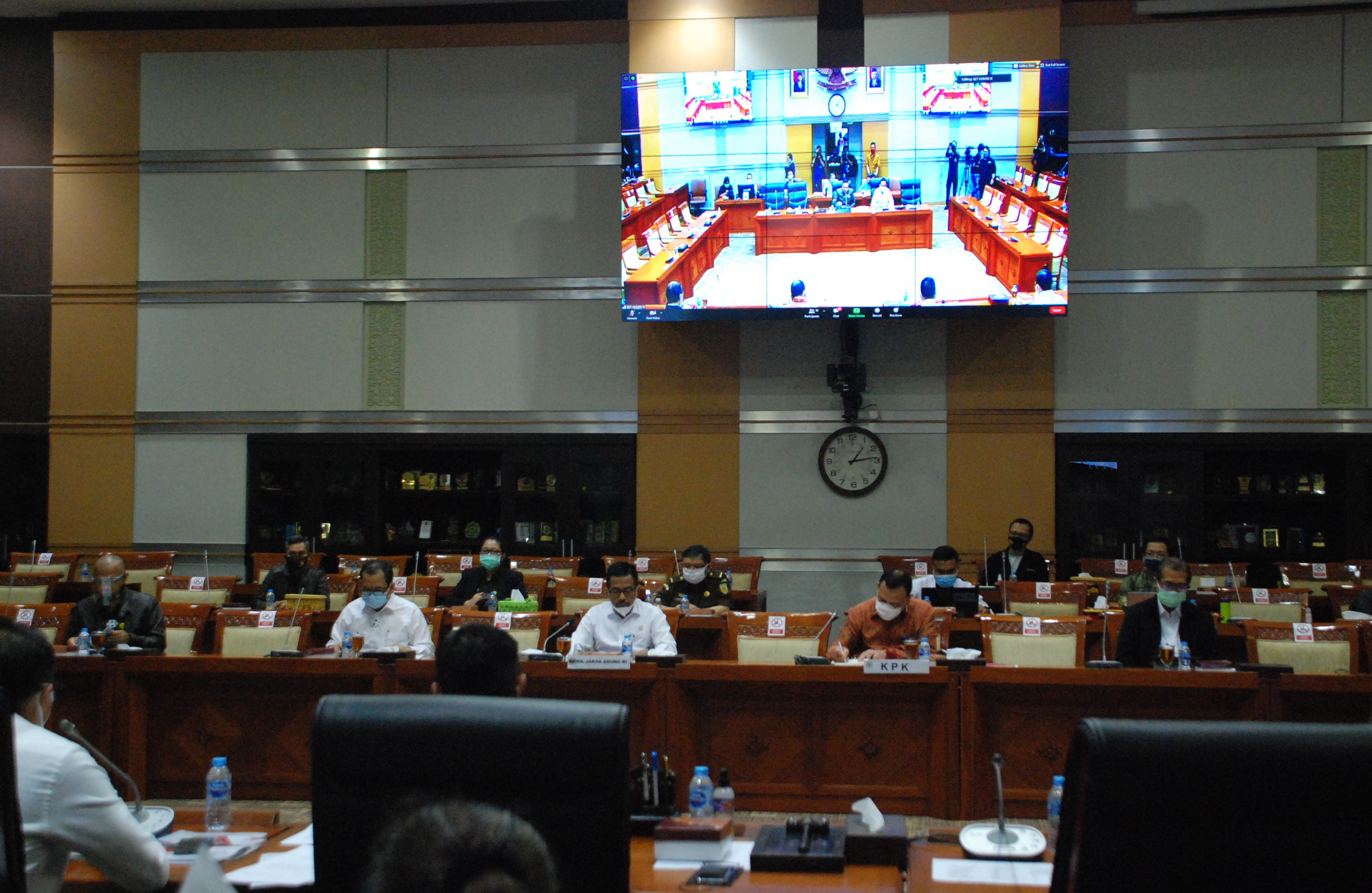 Jaksa Agung Dan Ketua KPK Raker Bahas Anggaran 2020-2021