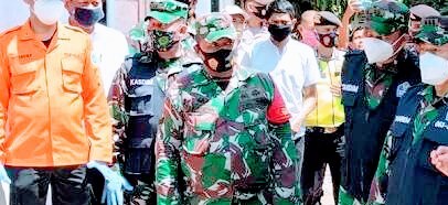 Danrem 063/SGJ Cirebon Kunjungi Warga Terdampak Covid-19 Di Subang