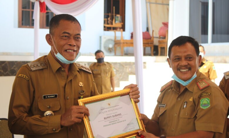 Subang Dapat Penghargaan Dari Kementan, Peringkat Ke-3 Produksi Beras Tertinggi