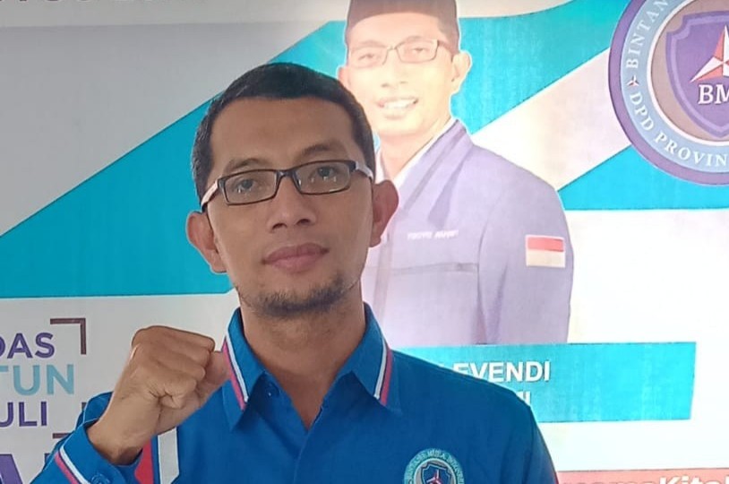 Ketimbang Masker Harus Ber SNI, Lebih Baik Menterinya yang Distandarisasi 