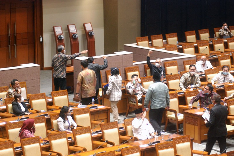 Fraksi Demokrat Word Out Dari Paripurna Omnibus Law