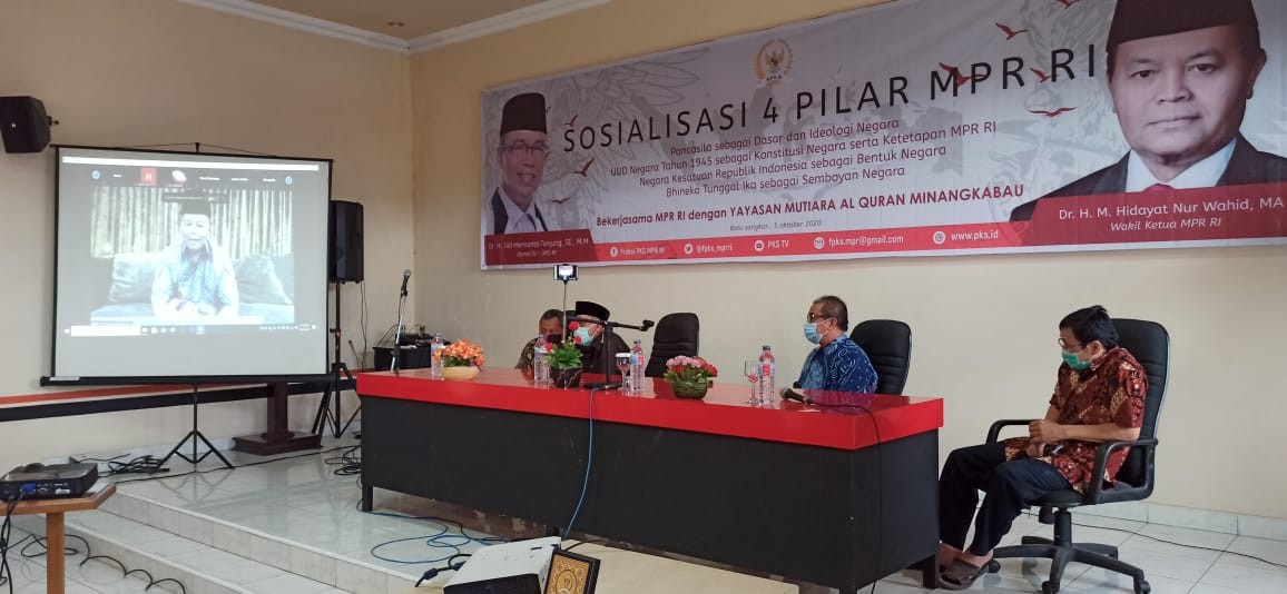 Hidayat Nur Wahid : Tidak Sulit Memahami dan Melaksanakan Pancasila
