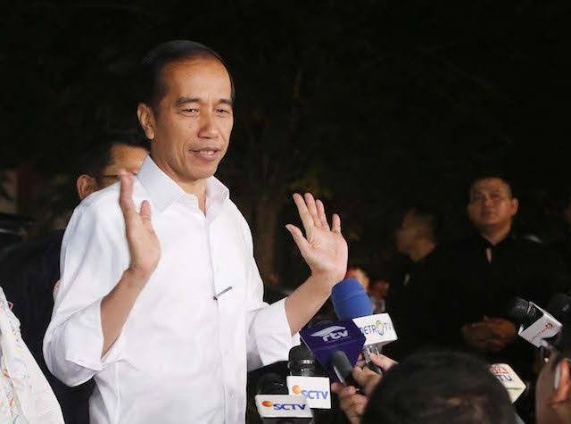 Massa Demo ke Istana, Presiden Jokowi Bertolak ke Kalteng