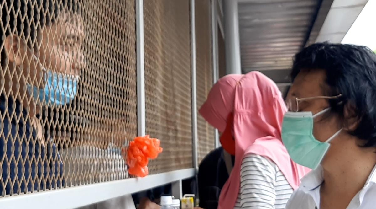 Jurnalis MerahPutih.com yang Ditangkap Sudah Dibebaskan dan Kembali ke Keluarga