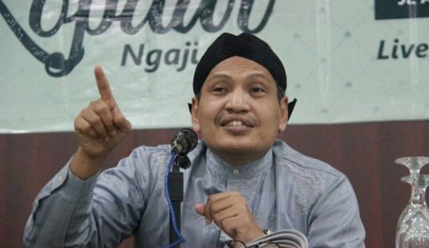 Ulil: Intelektual di Kekuasaan Jatuh-Bangun Mendeligitimasi Demo Buruh dan Mahasiswa