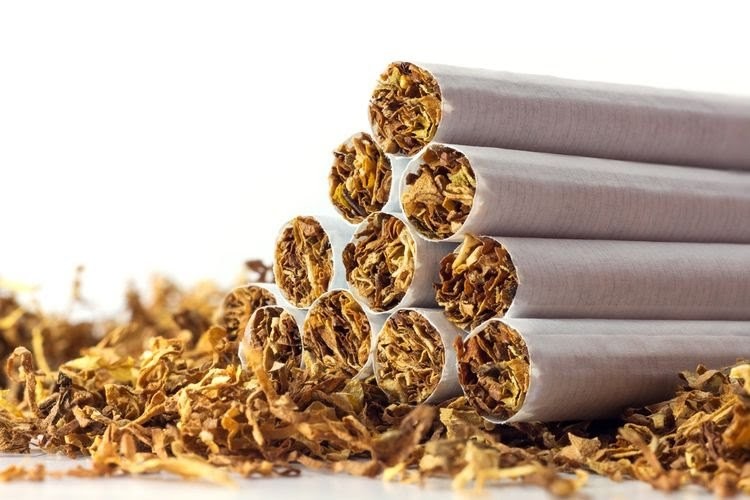 Kenaikan Tarif Cukai, Kabar Duka Bagi Buruh Pelinting Rokok