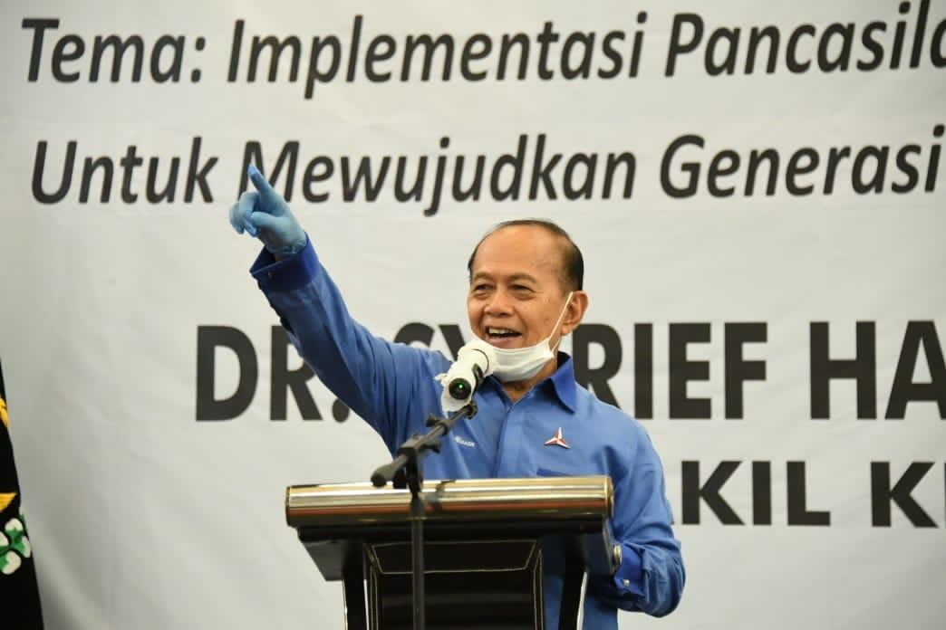 Demi Kesehatan, Pimpinan MPR Imbau Masyarakat Tak Perlu Takut Divaksin