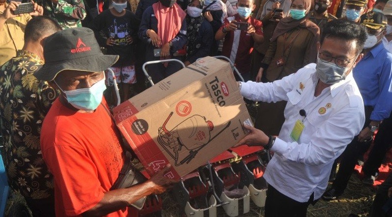Mentan Beri Penghormatan pada Para Pahlawan Pangan