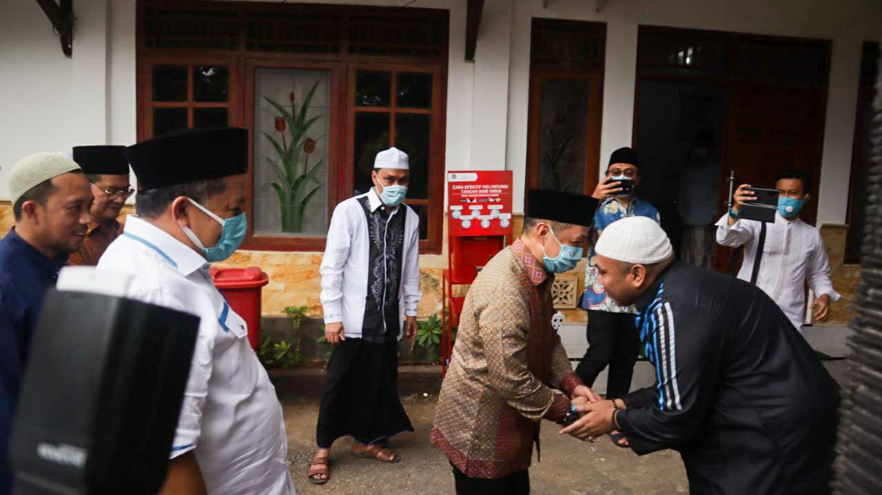 Anis Matta dan Fahri Hamzah Silahturahmi ke Ulama Kharismatik Madura