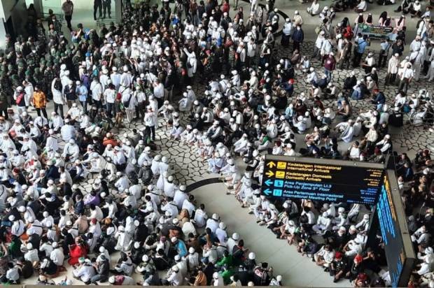 PDIP Sesalkan Kegiatan HRS yang Menimbulkan Kerumunan Massa