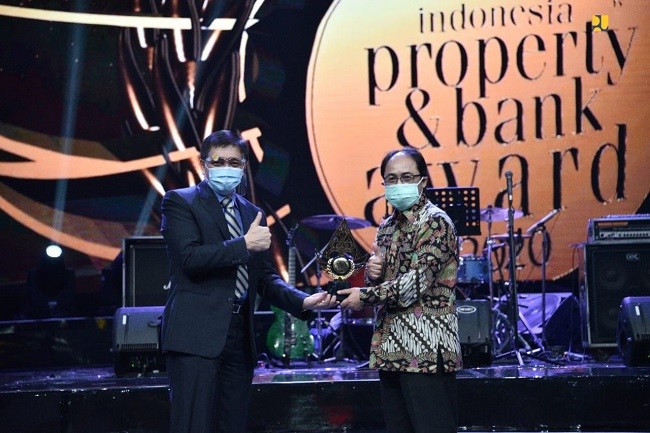 Kementerian PUPR Raih Tiga Penghargaan Anugerah Indonesia Property dan Bank Award 2020