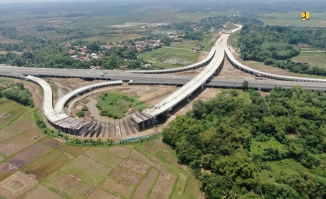 Kontrak Paket Pekerjaan Tol Serang-Panimbang Seksi 3 Ditandatangani