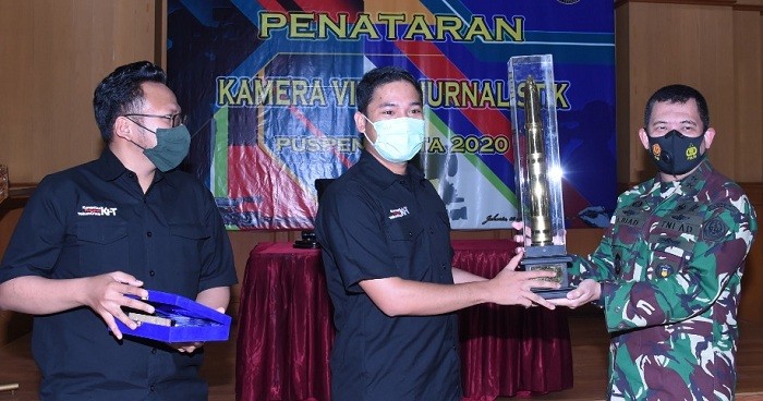 Kapuspen TNI Tutup Penataran Kamera Video Jurnalistik