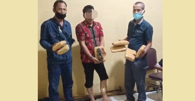 Hendak Kabur, Bandar Ganja Didor