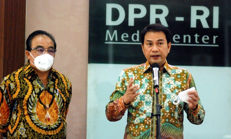 Azis Syamsuddin: Perankan Influencer Sebagai Role Model Atasi Covid-19