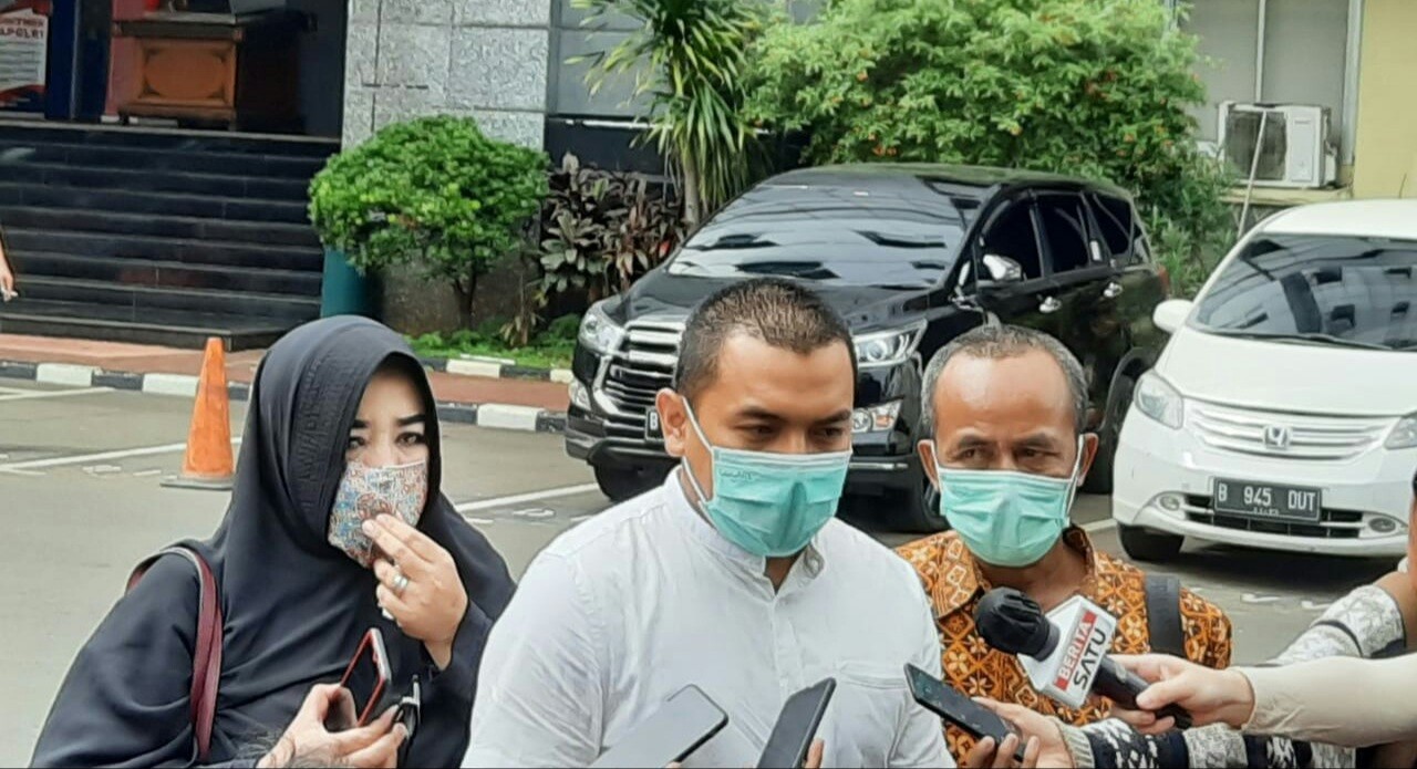 Resmi Ditahan, Istri Berencana Jenguk HRS Hari Ini