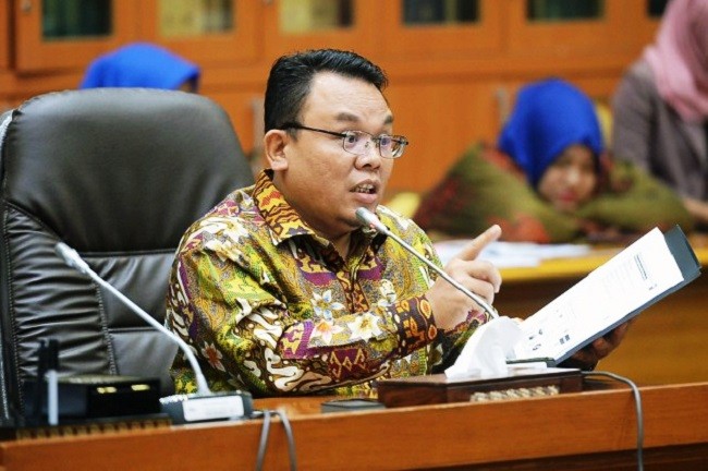China Impor Vaksin dari Negara Lain, DPR: Agak Aneh