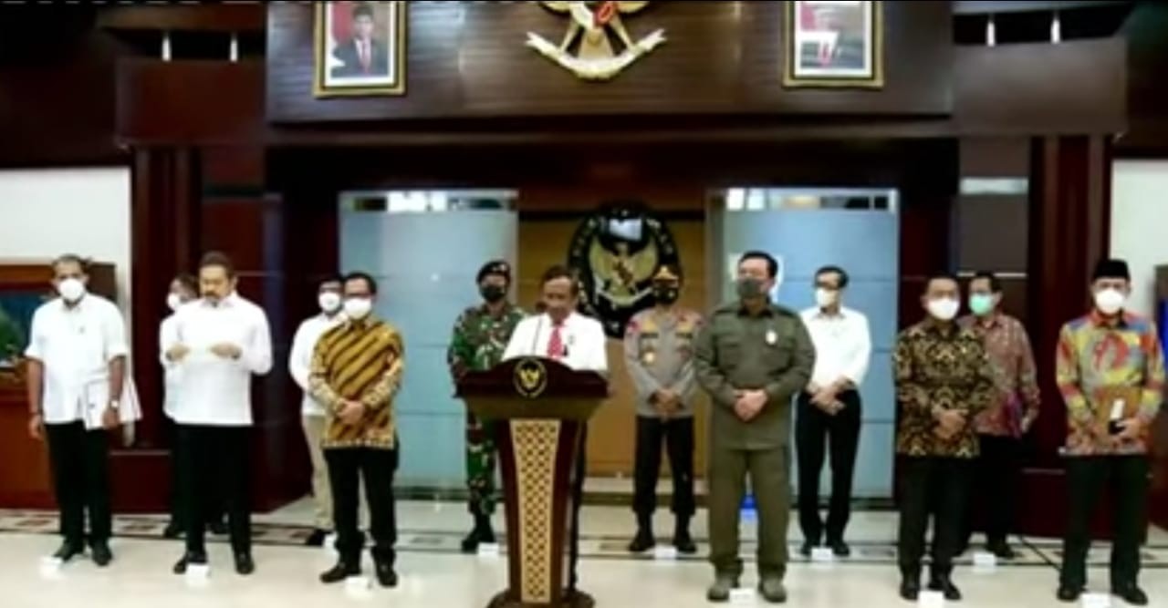 Fahri Hamzah: Ajarlah Bangsa Ini Prof Mahfud Bahwa Ilmu Lebih Penting dari Kekuasaan