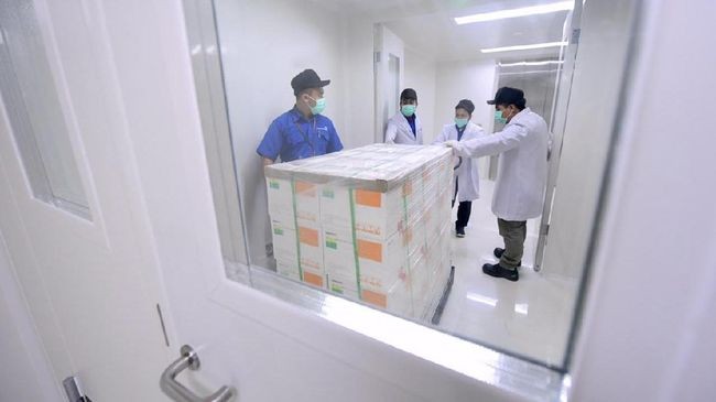 Sebelum Vaksinansi Masyarakat, Pemerintah Harus Pastikan Kehalalannya