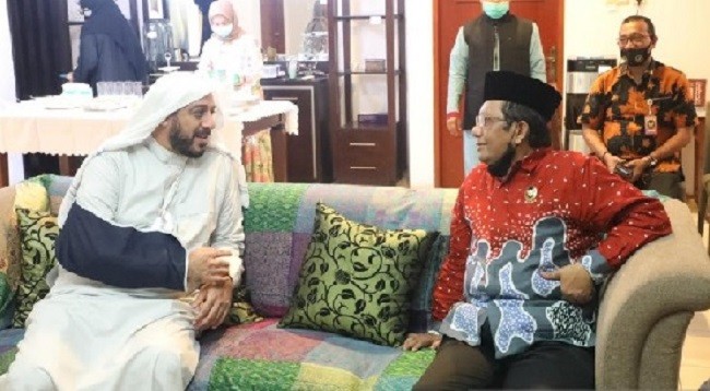 Syekh Ali Jaber Wafat, Mahfud MD: Kita Kehilangan Tokoh Penyejuk dan Pemersatu Umat
