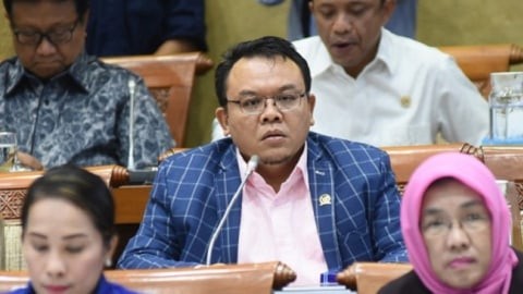 DPR Dukung Opsi Vaksinasi Mandiri, tapi Ada Catatan