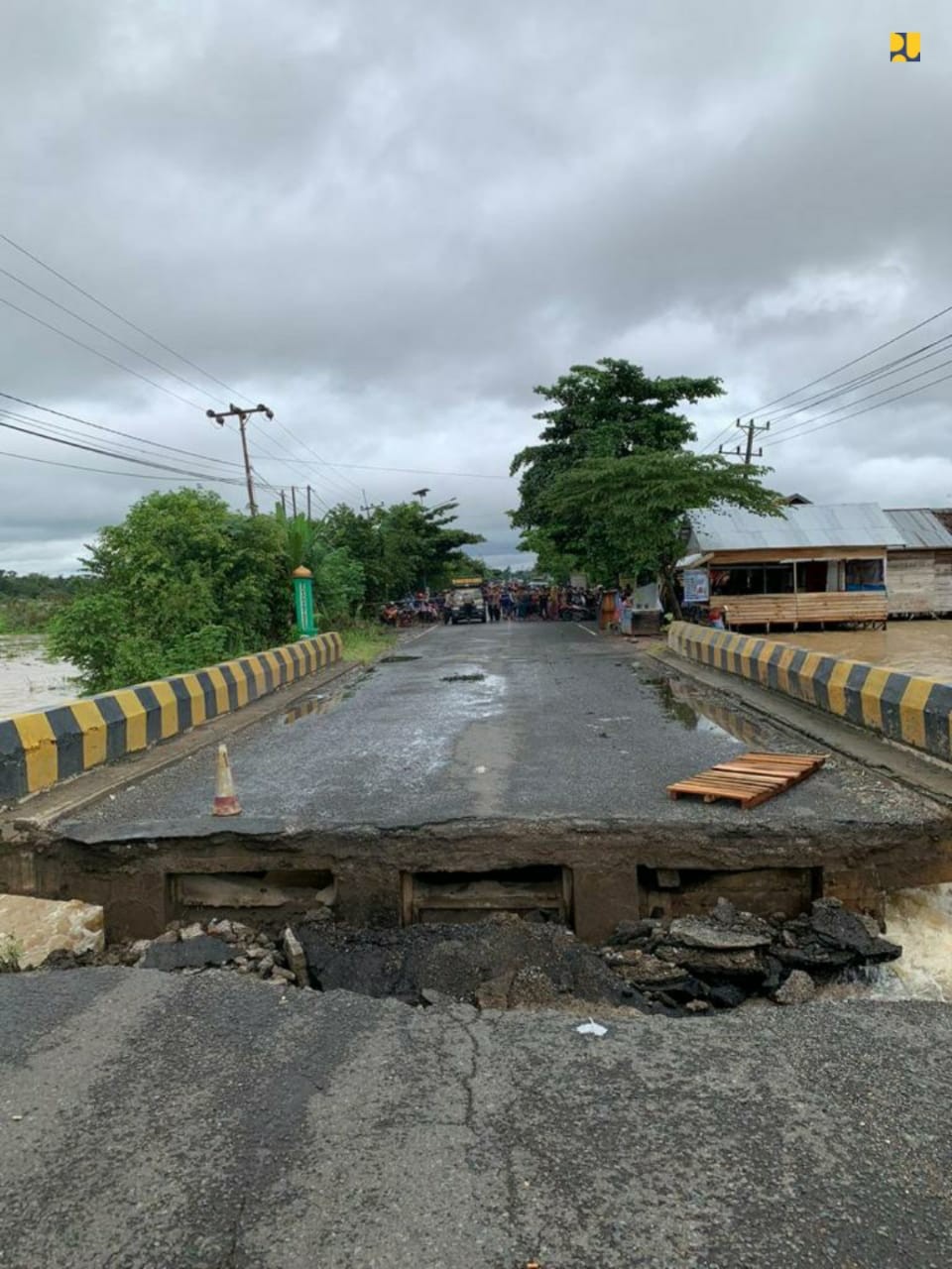 Kementerian PUPR Lakukan Penanganan Darurat Gempa Bumi Sulbar dan Banjir Kalsel