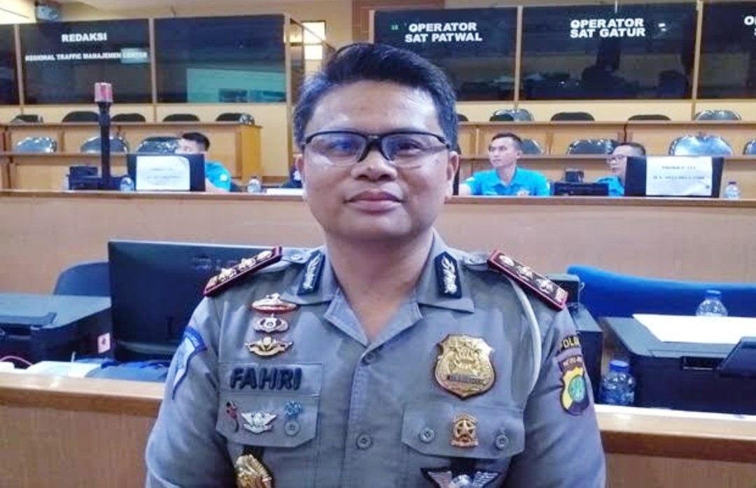 Mini Cooper Hantam Motor Pondok Indah, Satu Orang Luka di Kepala