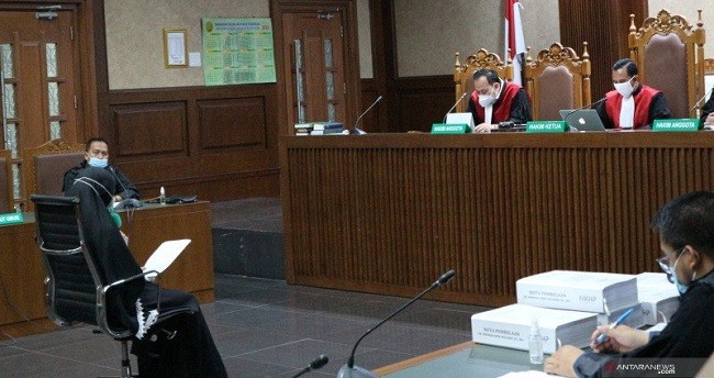 Sambil Menangis, Jaksa Pinangki: Andaikan Saya Bisa Membalik Waktu