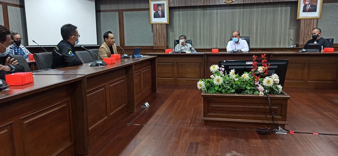 Terancam Gulung Tikar, Peguyuban Warteg Gelar Pertemuan dengan Kemkop-UKM