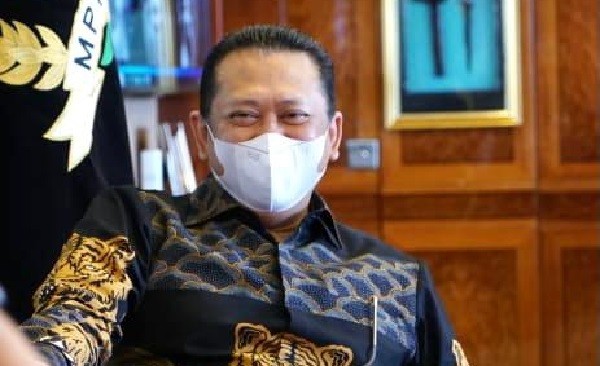 Terima Dharma Mangkuluhur Tommy Soeharto, Bamsoet Ingatkan Tantangan Generasi Milenial