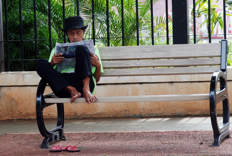 Baca Koran Ah !!!